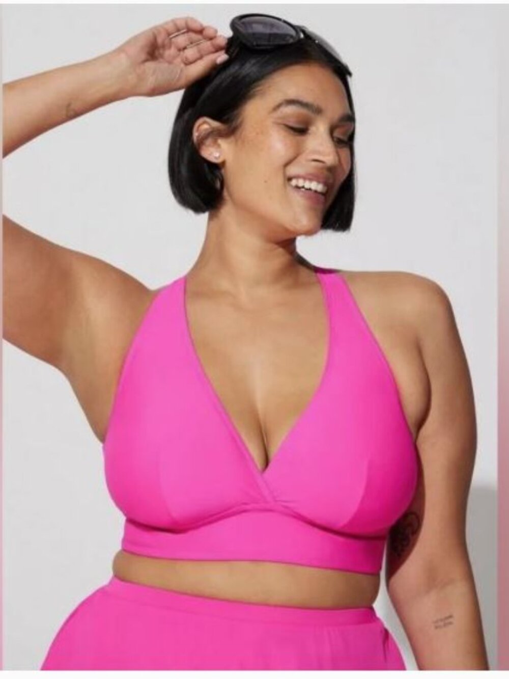 Torrid hot pink wireless triangle bikini top 6x